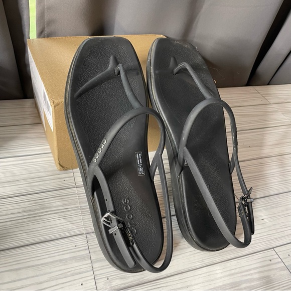 Croc Black Strappy Sandals size 8 - Picture 1 of 4